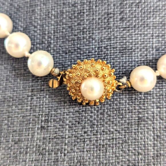 Vintage Retro Faux Pearl Gold Tone Ornate Box Clasp Choker Style Necklace - Picture 3 of 5